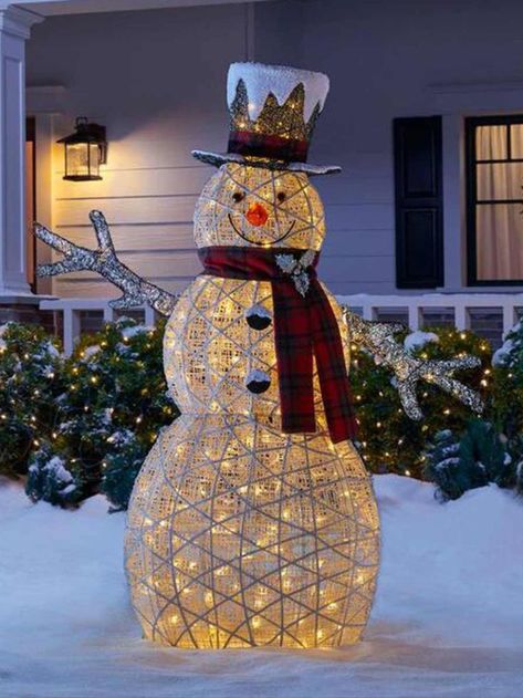 Christmas lighting ideas: light up snowman Outdoor Christmas Snowman, Christmas Lighting Ideas, Light Up Snowman, Outdoor Snowman, Lighted Snowman, Christmas Party Snacks, Christmas Desserts Party, Бмв X3, Christmas Garden Decorations