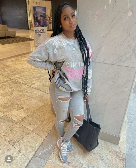 Telfar Bags Sliver Outfit, Pink And Grey Outfits For Black Women, Cool Grey 11s, Grey 11s, Freshman Outfits, Fits Ideas, Teen Swag Outfits, Cute Lazy Outfits