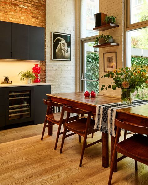 Long Window In Kitchen, Table In Middle Of Kitchen, 70s Interior Design Mid Century Modern, Interior Design Mid Century, Interior Design Mid Century Modern, Teak Kitchen, 2024 Living Room, Brooklyn Loft, 70s Interior Design