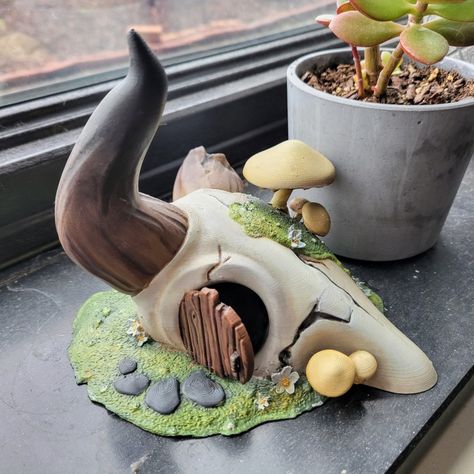 Clay Plants Diy, Genshin Impact Clay Art, Clay Diorama Ideas, Cute Diorama, Air Dry Clay Skull, Witch Room Art, Sculpting Clay Ideas, Weird Clay Art, Witchy Clay Crafts