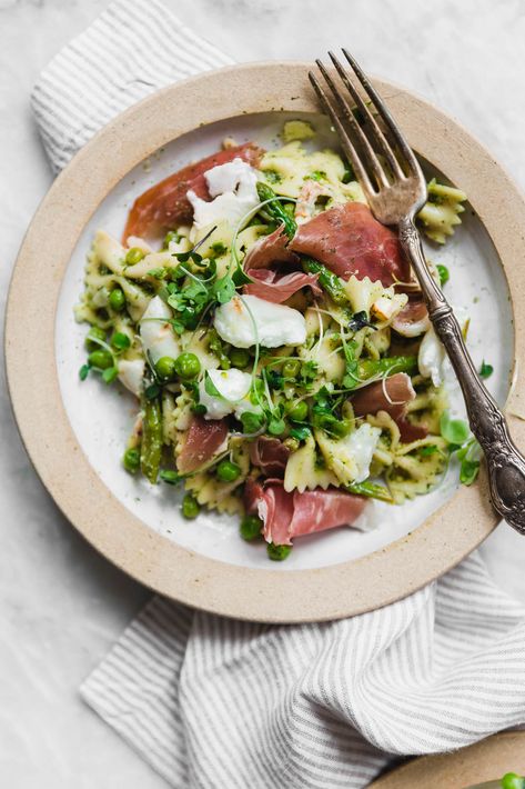 Prosciutto Pea and Pesto Pasta Salad - Broma Bakery Spring Pasta, Green Pasta, Broma Bakery, Pesto Pasta Salad, Ricotta Pasta, Best Pasta Recipes, Salad Pasta, Homemade Pesto, Giada De Laurentiis