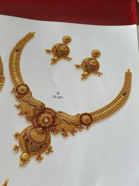 Rajvadi Golden Set, 3 Tola Gold Set Design, Rajasthani Jewellery, Necklace Set Indian Bridal Jewelry, Delicate Jewelry Necklace, Pretty Gold Necklaces, Indian Gold Necklace Designs, Saraswati Photo, Gold Jewelry Prom