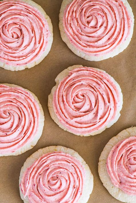 Soft and fluffy Small-batch Lemon Sugar Cookies with creamy Strawberry Frosting. | #strawberries | #SmallBatchDesserts | Frosting Recipes Small Batch, Small Batch Frosting Recipes Easy, Small Batch Frosting Recipes, Small Batch Sugar Cookie Frosting, Small Batch Strawberry Shortcake, Strawberry Frosting Recipes, Strawberry Buttercream Frosting, Strawberry Cream Cheese Frosting, Lemon Sugar Cookies