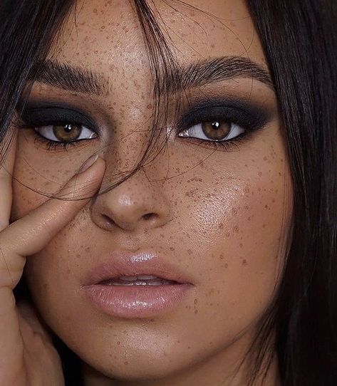 Makeup Contouring, Freckles Makeup, Mekap Mata, Smink Inspiration, Beauty Make-up, Dramatic Makeup, Makijaż Smokey Eye, Edgy Makeup, Makeup Eye Looks