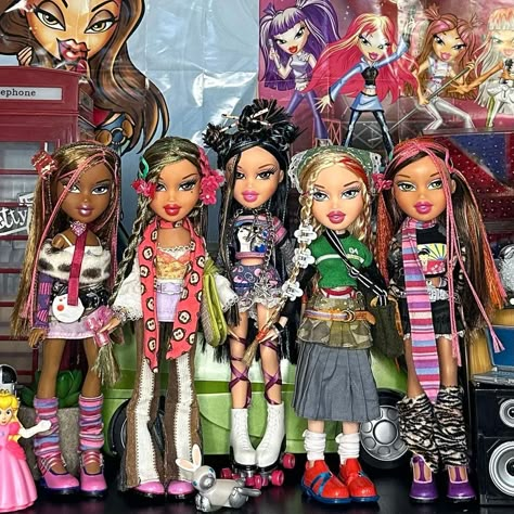 Bratz Tokyo A Go Go, Bratz Magazine, Bratz 2000s, Bratz Doll Outfits, Brat Doll, Bratz Girls, Bratz Inspired Outfits, Male Doll, Bratz Doll