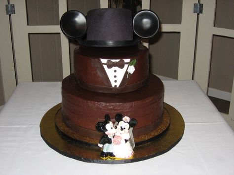 disney groom's cake | made this cake for my Godchild's Grooms Cake. He loves Disney World ... Mickey Mouse Wedding, Butter Cakes, Hidden Mickeys, Disney Wedding Cake, Disney Wedding Theme, Kids Wedding, Disney Cakes, Honey Bunny, Grooms Cake