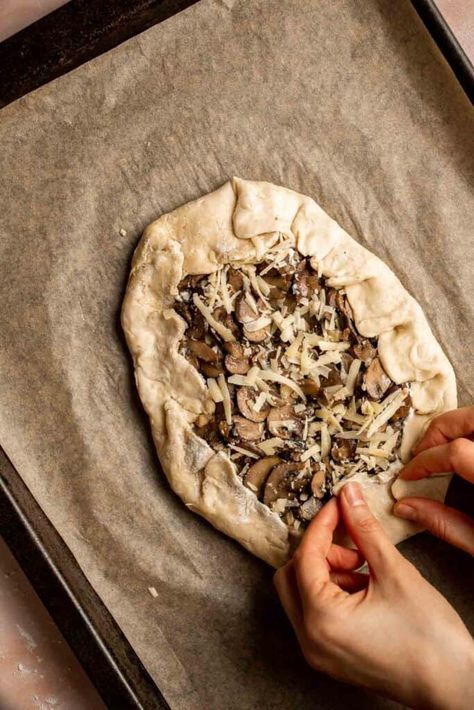 Mushroom Galette, Mushroom Filling, Mushroom Tart, Homemade Pie Crust, Galette Recipe, Homemade Pie Crusts, Pie Dough, Homemade Pie, Perfect Side Dish