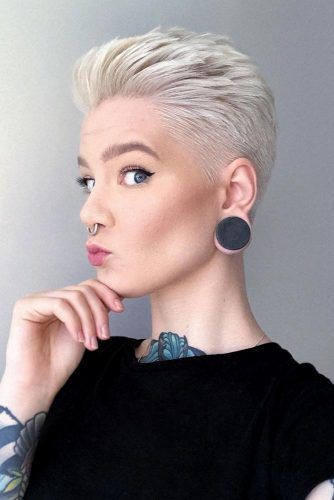 Pompadour Hairstyle Women, Organizer Hanger, Short Pompadour, Pompadour Haircut, Trendy We Fryzurach, Punk Chic, Pompadour Hairstyle, Cut Hairstyles, Choppy Bob Hairstyles