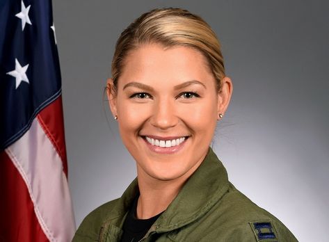 Female Fighter Pilot, Mike Holmes, Jet Fighter Pilot, Fly Air, Wing Commander, Air Force Pilot, Air Force Academy, Air Force Veteran, Pilot Training