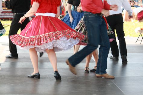 All About Square Dance: A Brief History of Square Dance Square Dancing Dresses, Square Dance Skirt, Square Dance, Square Dance Quilt, Square Dancers, Dancer Wear, Square Dancing, Ballroom Dance Dresses, Folk Dance