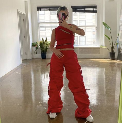 Red Cargo Pants For Streetwear, Casual Red Sets For Streetwear, Red Streetwear Outfit, Red Y2k Streetwear Top, Red Fitted Streetwear Pants, Red High-waist Baggy Cargo Pants, Red Streetwear, Hip Hop Dance Outfits, Dance Photo Shoot