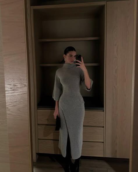 @calvinklein | Instagram Kendall Jenner Aesthetic, Kendall Jenner Dress, Looks Kylie Jenner, Kendall Style, Kendall Jenner Outfits, Jenner Outfits, Jenner Style, Dinner Outfits, Kendall And Kylie