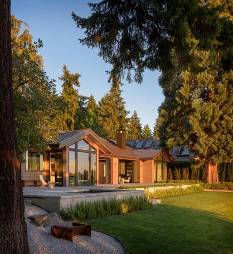 A Contemporary Remodel For A Lakeside Home In Washington State Contemporary Remodel, Olson Kundig, Haus Am See, Light Wood Floors, Lodge Style, Rustic Lodge, Floor To Ceiling Windows, Global Design, Indoor Outdoor Living