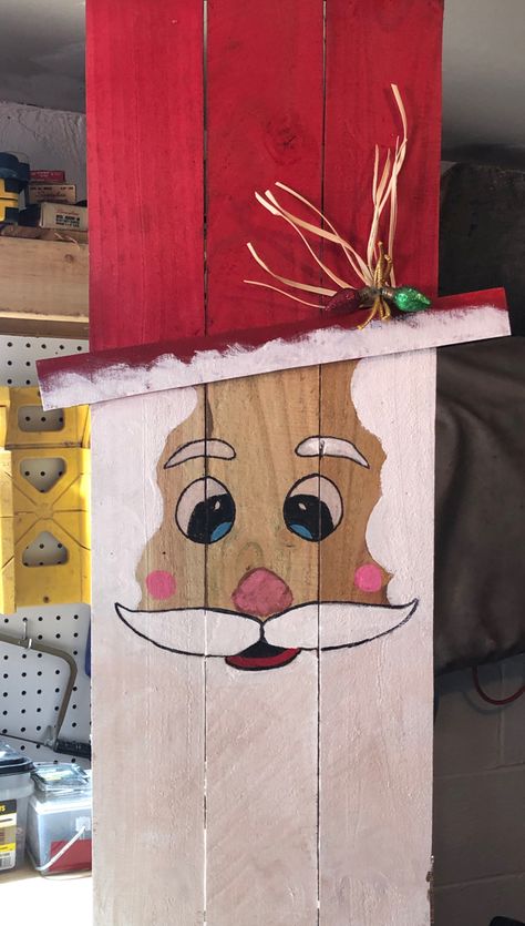 Woodwork yatd santa Diy Wood Christmas Outdoor Decor, Wood Block Santa, Fence Crafts, Rudolph Crafts, Santa Claus Crafts, Holiday Wood Sign, Wood Christmas Decorations, Christmas Crafts Diy Projects, December Crafts