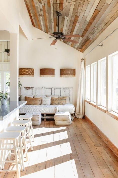 Shabby Chic Decorating, Rustic Home Interiors, Interior Design Per La Casa, Modern Barn House, Style Cottage, Trendy Bedroom, Interior Modern, Shabby Chic Homes, Rustic Interiors