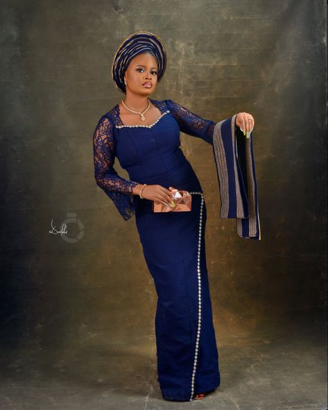 Navy blue Bridal Asooke Vintage Asooke Styles, Navy Blue Lace Asoebi Styles, Yoruba Wedding Dress, Lace Asoebi Styles, Couples African Outfits, Nigerian Dress, Yoruba Wedding, Navy Blue Lace Dress, African Outfits