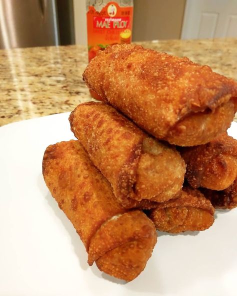 Egg Rolls Aesthetic, Egg Roll Recipes, Pasta Dinner Recipes, Supper Recipes, Yummy Comfort Food, Egg Roll, Food Drinks Dessert, Egg Rolls, Aioli