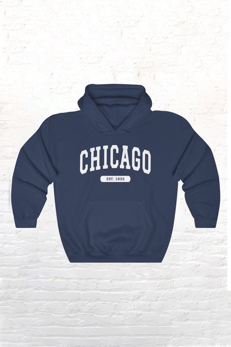 College Hoodie Design, Vintage College Hoodie, College Hoodie Outfit, Spirit Wear Designs, Chicago Sweatshirt, University Hoodie, University Style, College Hoodies, College Sweatshirt