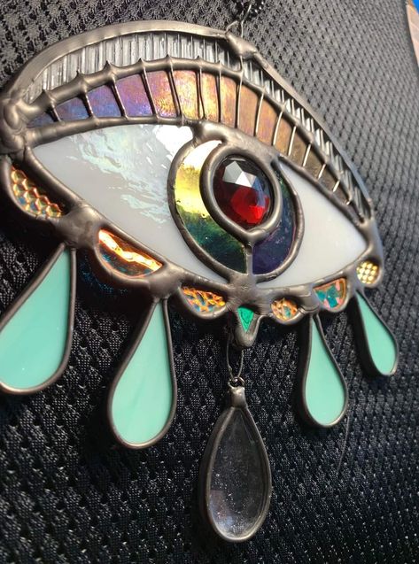 Stained Glass Eye Pattern, Stained Glass Mandela, Stained Glass Evil Eye, Halloween Stained Glass Ideas, Stained Glass Eye, Porcelain Mirror, Stained Glass Studio, Tiffany Art, Stained Glass Suncatchers