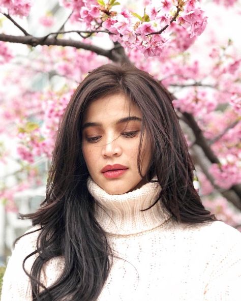 Anne Curtis Outfit, Ann Curtis, Anne Curtis Smith, Anne Curtis, Women Turtleneck, Turtleneck Sweaters, Thick Sweater, Ladies Turtleneck Sweaters, Thick Sweaters