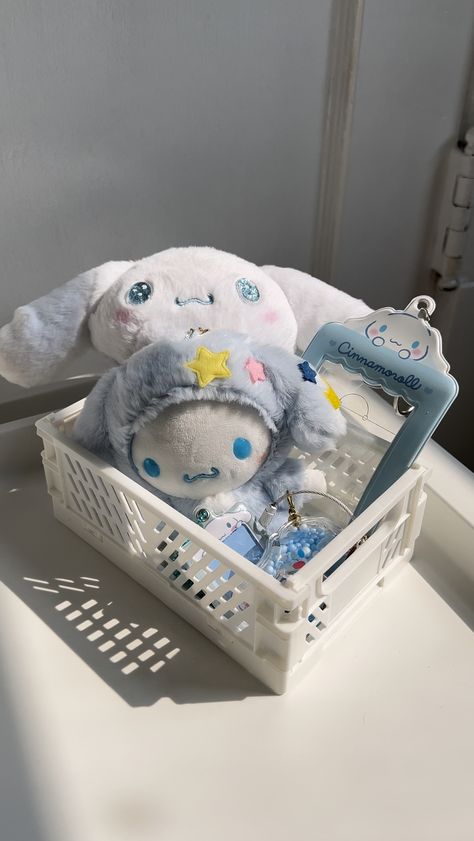 Cinnamoroll Gift Ideas, Sanrio Gift Basket, Blue Gift Basket, Future Bedroom Ideas, Princess Gifts, Diy Crafts For Girls, Birthday Gift Cards, Cute Birthday Gift, Gift Inspo