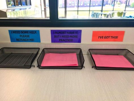 Teacher2Teacher on Instagram: “How do you know when students need some extra support? Teacher Katie Flaws uses these self-assessment trays as a way to check in on her…” Turn In Bins Classroom, Level Of Understanding, Levels Of Understanding, Self Assessment, Facebook Posts, Classroom Organization, Check In, Classroom Management, Reading Writing