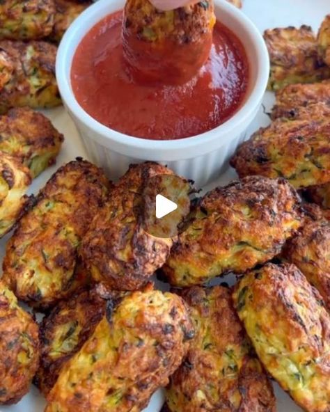 Zucchini Tots, Air Fryer Zucchini, Easy Healthy Snack, Easy Zucchini Recipes, Shredded Cheddar Cheese, Easy Zucchini, Air Fryer Dinner Recipes, Tasty Vegetarian Recipes, Air Fryer Recipes Healthy