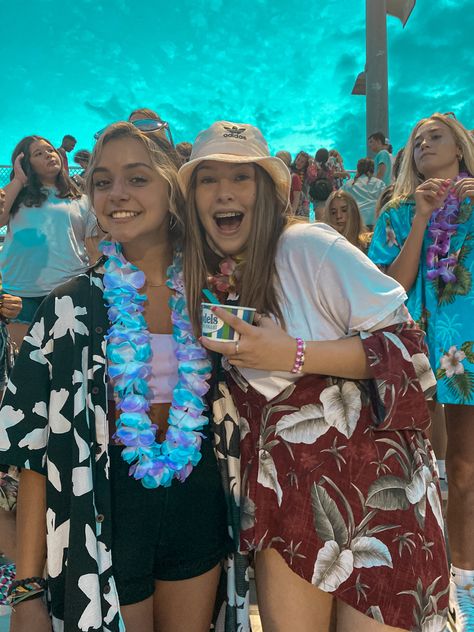 Hawaiian Outfit Ideas Spirit Week, Volleyball Themes, Hawaiian Theme Outfit, Camp Ozark, Hawaiian Themed Outfits, Besties Photos, Spirit Weeks, Football Season Outfits, School Spirit Posters