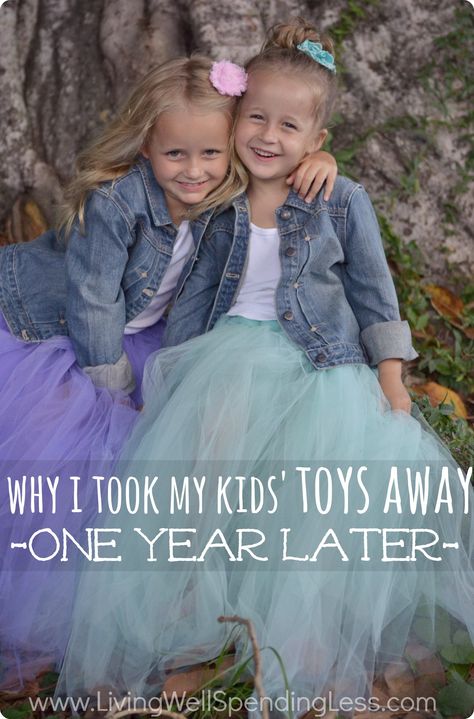 I accidentally ignited a firestorm last fall when I wrote about taking all my kids' toys away.  This follow-up post addresses all the questions brought up by that very controversial post, as well as explains why, one year later, they still won't be getting them back. No Sew Tulle Skirt, Diy Tulle Skirt, Projek Menjahit, Diy Tutu, Skirt Diy, Full Tulle Skirt, Skirt Tutorial, Diy Skirt, Diy Vetement