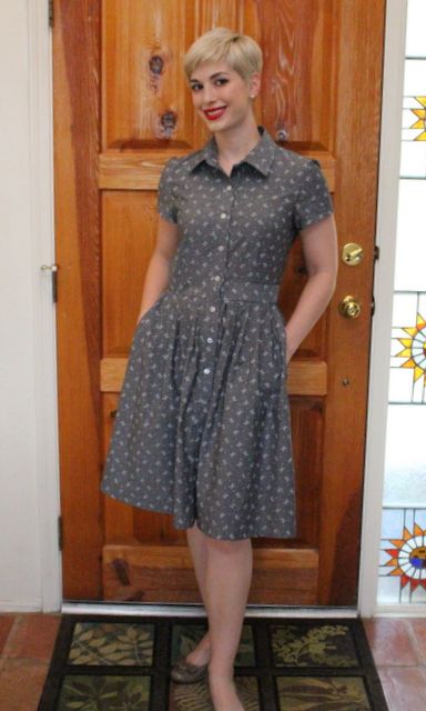 1950's Housewife Dress at www. sewredy.wordpress.com Vintage Housewife Dress, Shirtwaist Dress Pattern Free, 50s House Dress, Mccalls 6696, House Wife Dress, 50s Housewife Dress, House Dress Pattern, Sewing Notebook, 1950s Shirtwaist Dress