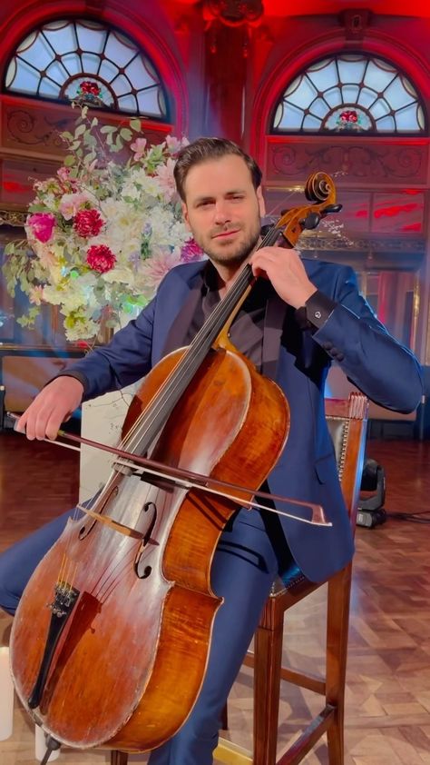 HAUSER Cello Photo, Aniston Hair, Hauser Cello, Stjepan Hauser, Musician Photography, Jennifer Aniston Hair, Cello Music, Iphone Obsession, Handsome Prince