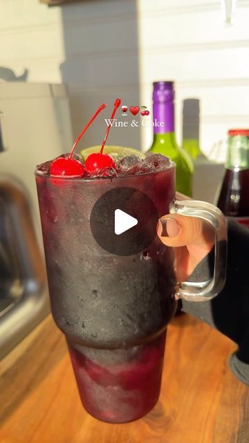 Ady & Ceci 🩵 on Instagram: "Wine & Coke 🍷♥️🍒

Lime juice 
Homemade Cherry syrup 
Wine 
Mexican Coca Cola 

#drinks #iceddrinks #coke #wine #wineandcoke #soda #mexicancoke" Crown And Coke, Mexican Coke, Cola Drinks, Cherry Syrup, Pink Drinks, Iced Drinks, Alcohol Recipes, Mixed Drinks, Lime Juice