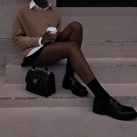 Dark Academia Uniform, Academia Aesthetic Fashion, Black Academia, Dark Academia Outfits, Dark Academia Outfit, Academia Outfits, Dark Academia Fashion, Academia Fashion, Black Femininity