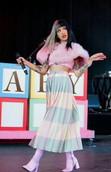 Melanie Martinez Outfits, 1 Million Views, Atlantic Records, Silly Girls, Stage Show, Indie Pop, Lady And Gentlemen, Melanie Martinez, Style Icons