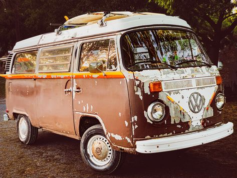 Print of the vw Van used in filming the OBX Netflix series in the Old Village, Mt. Pleasant, SC (charleston, sc) Outer Banks Van, Westfalia Van, Van Photography, Hippie Vans, Spring Grunge, Obx Aesthetic, Vintage Volkswagen Bus, Mt Pleasant Sc, Pogue Life