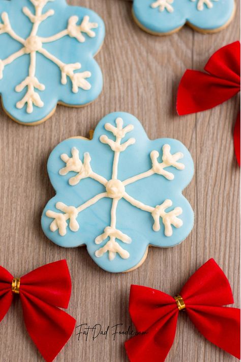 Snowflake Cookies Recipe, Turkey Cookie, Flower Shaped Cookies, Snowflake Cookie, Winter Cookies, Flower Cookie, Turkey Cookies, Winter Designs, Snowflake Cookies