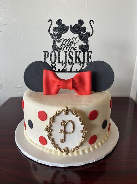 Minnie Mouse Wedding, Wedding Shower Cake, Wedding Shower Cakes, Minnie Mouse Cake, Mouse Cake, Mickey Minnie Mouse, Shower Cake, Mickey Minnie, Shower Cakes