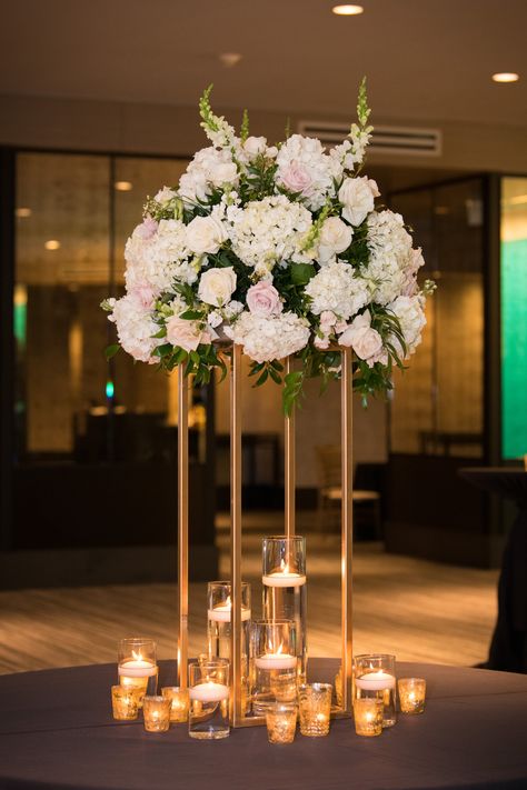 High Low Centerpieces Weddings, Emerald Green Wedding Theme, Wedding Decorations Table, Wildflower Wedding Theme, Floating Candles Wedding, Reception Stage Decor, Dream Wedding Reception, Tall Wedding Centerpieces, Garden Wedding Reception