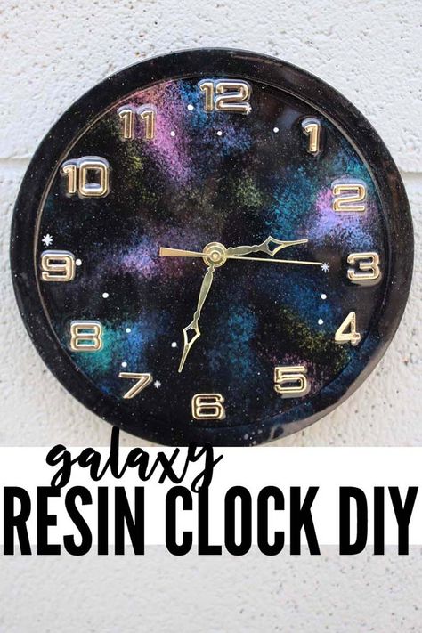 Fun Projects For Kids, Diy Resin Projects, Tutorial Diy, Galaxy Painting, Diy Clock, Diy Resin Crafts, Fun Diy Crafts, Themed Crafts, Cool Diy Projects