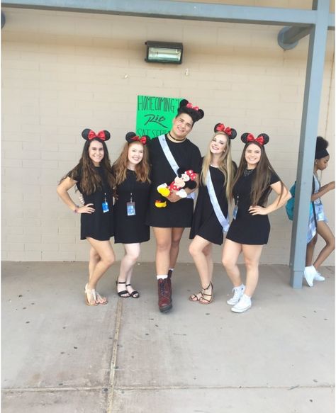 Disney day ☄ Spirit Week Disney Day, Disney Homecoming Dresses, Disney Dress Up Day School, Disney Day Spirit Week, Homecoming Dress Up Days, Disney Homecoming, Dress Up Days, Spirit Week Outfits, Cheer Spirit