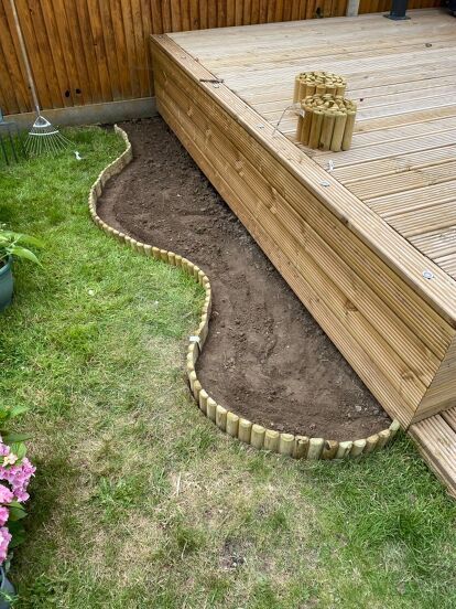 Curved Flower Beds, Garden Boarders Ideas, Diy Wallpaper Headboard, Wallpaper Headboard, Elderberry Tree, Backyard Plans, Flower Bed Edging, Curved Bed, Chandelier Makeover