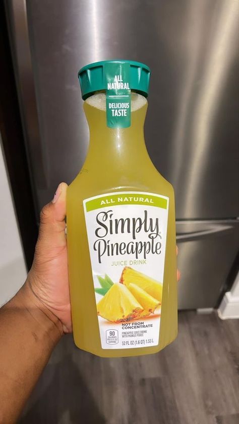 Drinks With Pineapple Juice, American Snacks, Pretty Alcoholic Drinks, Food Blogging, Smoothie Drink Recipes, Junk Food Snacks, Food Babe, Healthy Food Dishes, Food Therapy