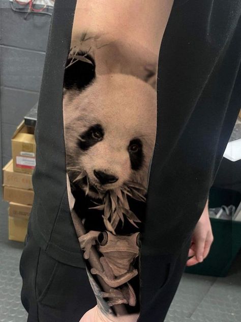 Realistic Panda Tattoo, Tattoos Panda, Panda Tattoo Design, Tattoo Panda, Galaxy Tattoo Sleeve, Unique Animal Tattoos, Panda Bear Tattoos, Cute Tattoo Ideas, Panda Family