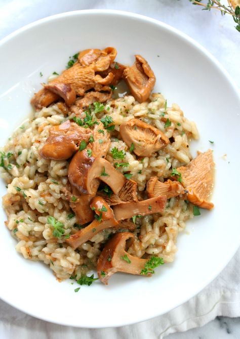 Chanterelle Mushroom Recipes, Chanterelle Recipes, Wild Mushroom Recipes, Mushroom Risotto Recipes, Mushroom Risotto, Risotto Recipes, Pan Dulce, Idee Pasto Sano, Healthy Eating Tips