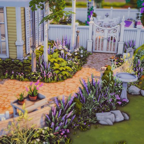 🌱 BaseGame Family Cottage 🌱 Hello Lovelies! Here I have built a pretty and dreamy cottage for you, for your happy Sims, who will definitely be happy to be able to move in here. It is built exclusively with the BaseGame and there is a speedbuild video on YouTube -> link in bio. 🌻👨‍👩‍👧‍👦🐞🌻👨‍👩‍👧‍👦🐞🌻👨‍👩‍👧‍👦🐞 #thesims4builds #thesims4homes #showusyourbuilds #sccregram #somesimlishbuild #simstagram #thesims #sims #thesims4 #ts #ts4 #thesims4house #simsbuild #thesims4home #simshouse #games #PS4... Sims 4 Plant Lover House, Sims 4 Garden Layout, Sims 4 Cottage Garden, Sims 4 Front Yard Ideas, Sims 4 Garden Ideas Base Game, Sims Build Inspiration, The Sims 4 Garden Ideas, Sims Backyard Ideas, Sims 4 Yard Ideas