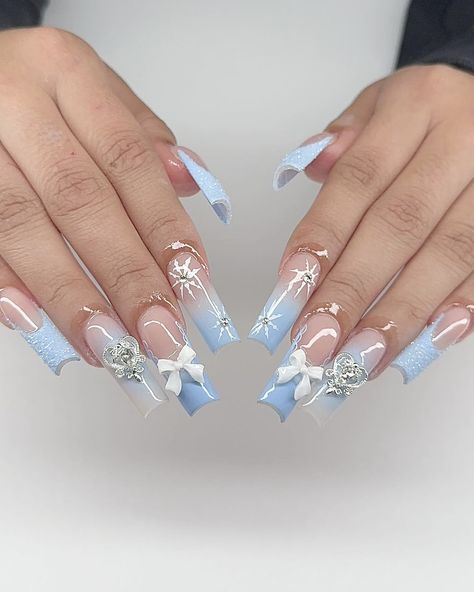 nailsonglo Baby Blue Butterfly, Cinderella Nails, Blue Christmas Nails, Blue Prom Nails, Blue And Silver Nails, Prom Nails Silver, Quinceanera Nails, Blue And White Nails, Light Blue Nails