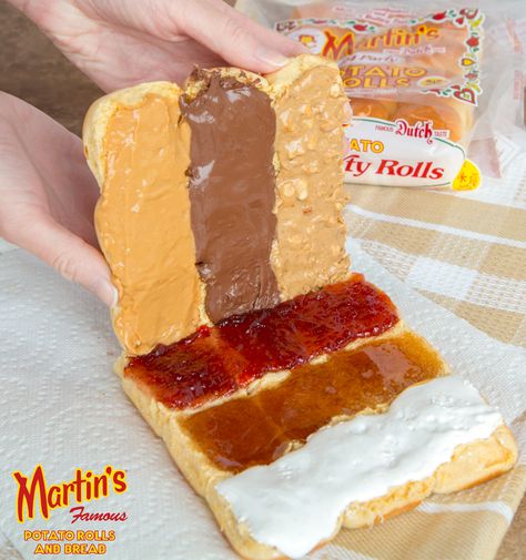 Ultimate PB&J Sliders | Make a 3×3 grid using 9 connected Martin’s Party Potato Rolls! Split the rolls in half, then spread 3 different “butters” horizontally on one side and 3 different jams or spreads vertically on the other side. 9 yummy peanut butter and jelly sliders! Peanut Butter Sandwich Variations, Hawaiian Roll Sandwiches, Easy Slider Recipes, Peanut Butter Jelly Sandwich, Rolled Sandwiches, Picnic Sandwiches, Peanut Butter Jelly Time, Potato Rolls, New Years Eve Food