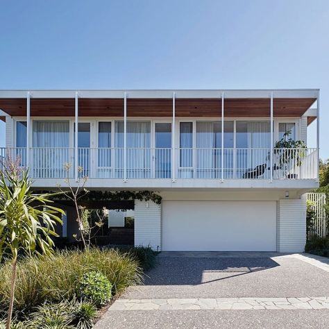 Mid-Century Home on Instagram: “"A Progressive Approach to Renovating a Mid-Century House"⁠ What do you like? See more at link in bio. ⁠ .⁠ .⁠ #Architecturephotography:…” Brick Chimney Breast, Mid Century Renovation, 1960s House, Australian Interior, Melbourne House, Garden Architecture, The Design Files, Local Design, Types Of Houses