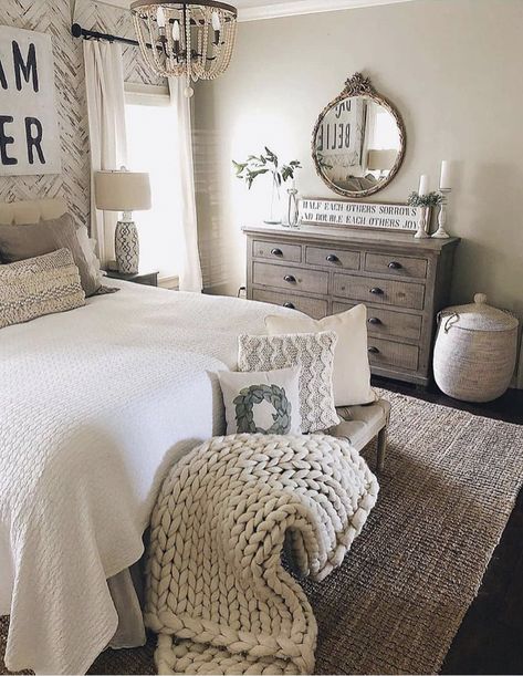 Wonder Forest, Cute Dorm Rooms, Primary Bedroom, Farmhouse Bedroom Decor, Boom Boom, Farmhouse Bedroom, Rustic Bedroom, Cool Rooms, Apartment Therapy