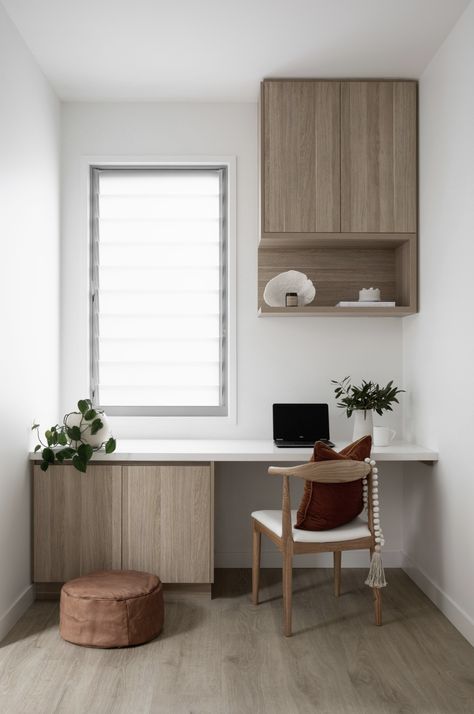 • Zephyr and Stone • Beach House Study Nook featuring Polytec Natural Oak Ravine Built In Dressing Table, Reno Tips, Nook Design, Service Apartment, Home Office Set Up, House Pics, Color Schemes Design, Modern Study, Desk Dimensions